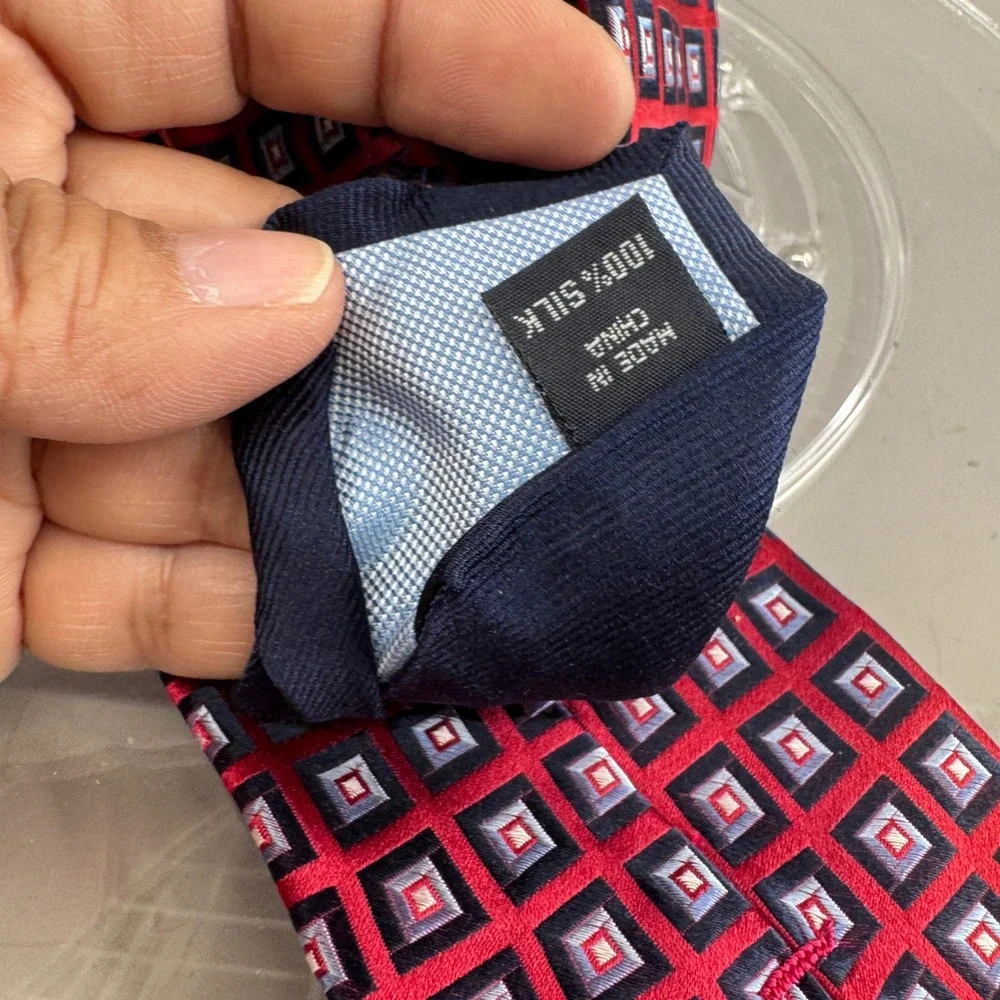 Tommy Hilfiger Mens Silk Necktie Geometric Square Pattern Red Blue Burgundy